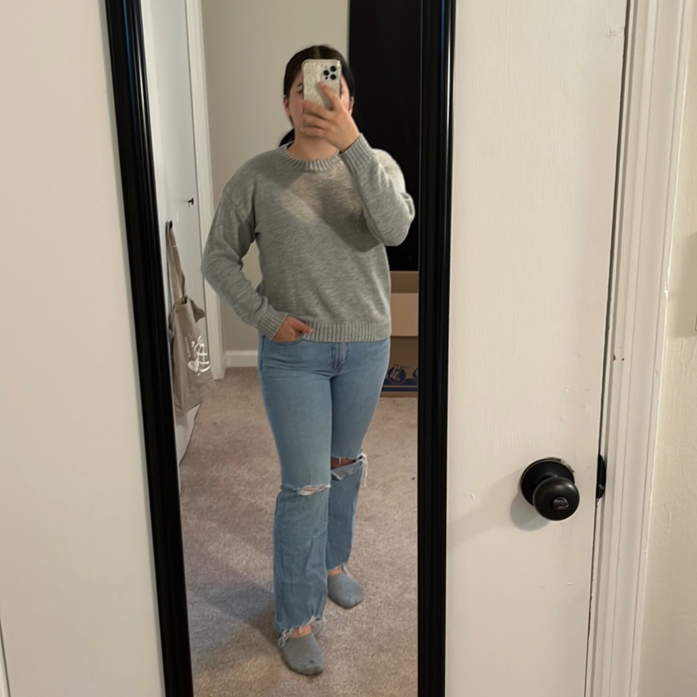 Light gray medium sweater